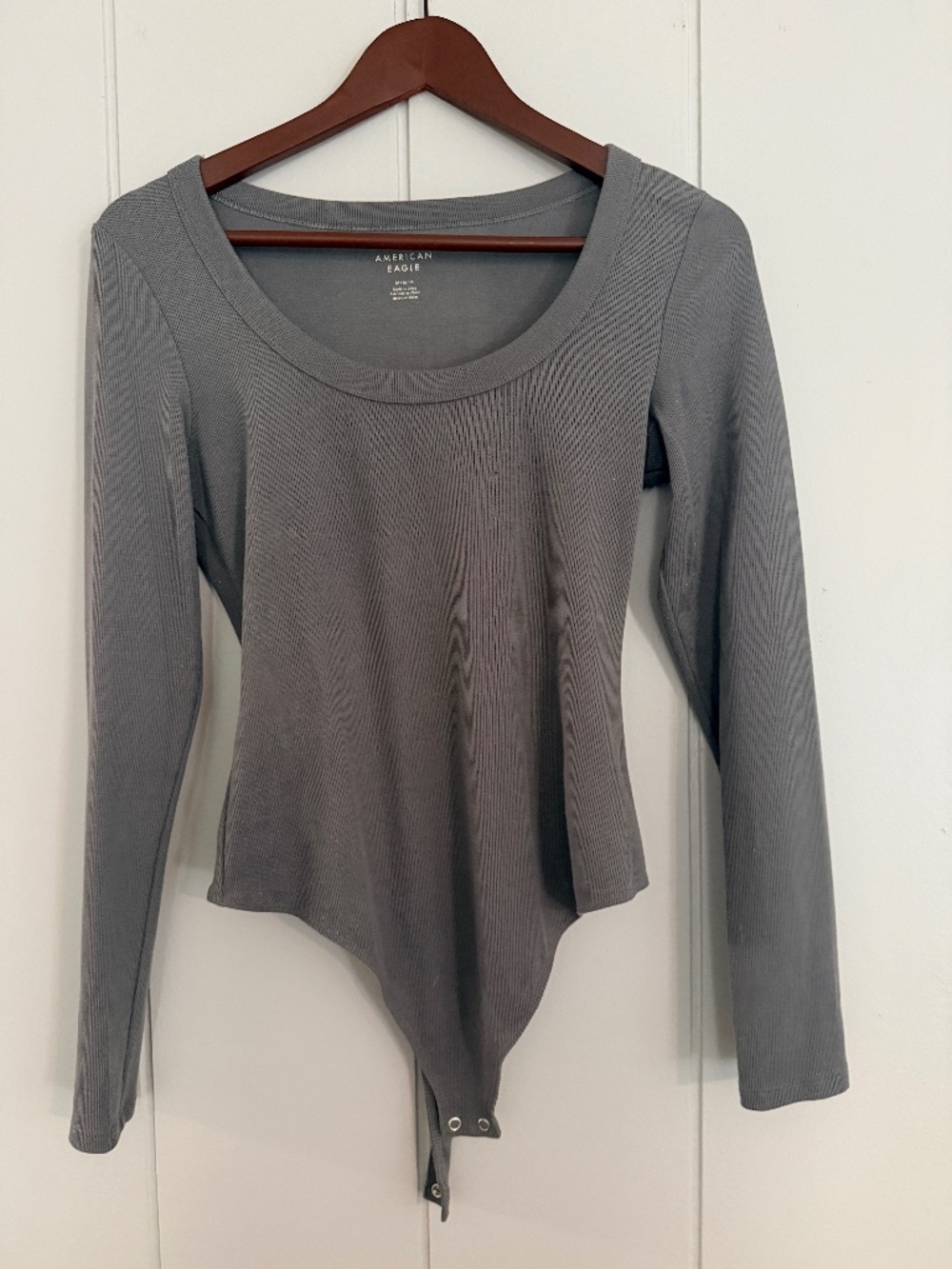 American Eagle M Gray Ribbed Long Sleeve Bodysuit Scoop Neck Fitted Basic